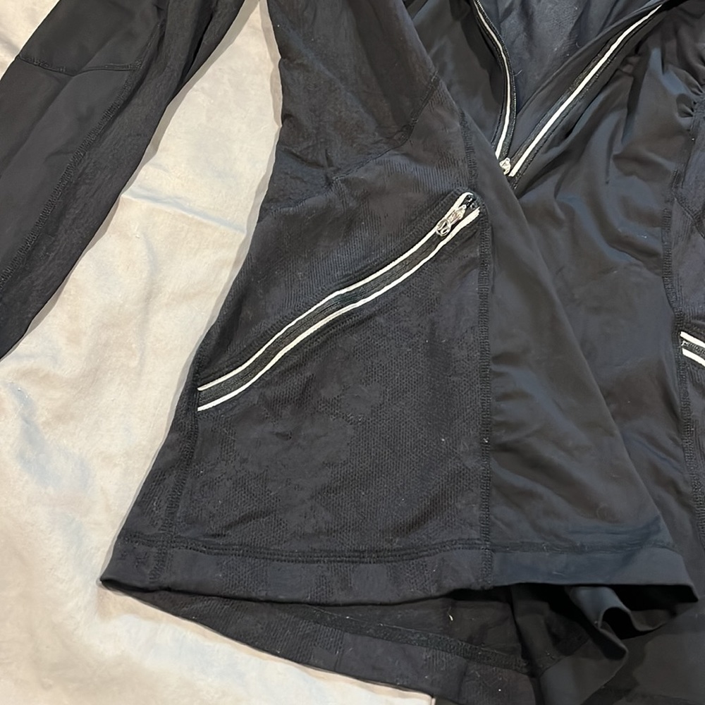Lululemon Workout Light Jacket - image 4